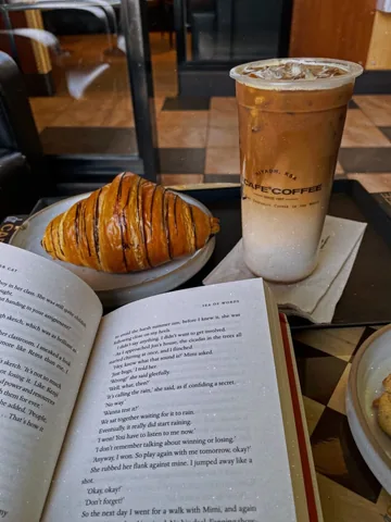 sumaiyya.books Instagram post about Reading relaxation