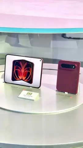 superscientific Instagram post about Xiaomi 18 Fold first look