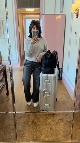 susie.wright Instagram post about Retail sale promotion