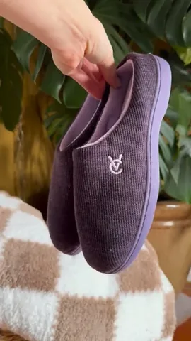 swiftwellness Instagram post about Slippers