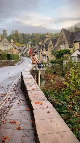 takemyhearteverywhere Instagram post about Castle Combe village guide