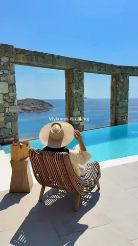takemyhearteverywhere Instagram post about Mykonos travel itinerary