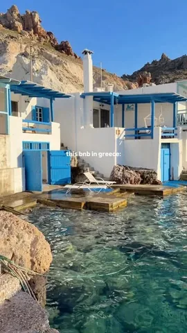 takemyhearteverywhere Instagram post about Milos accommodation