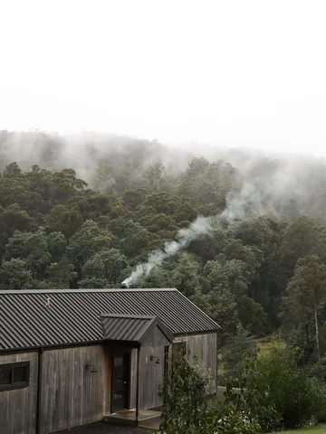 takeus_withyou Instagram post about Tasmanian winter getaway