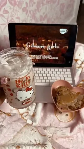 takiyahdenise Instagram post about Fall baking and cozy lifestyle