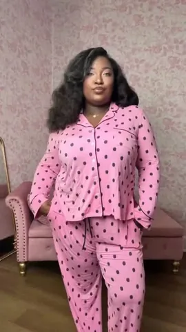 takiyahdenise Instagram post about Sleepwear product promotion