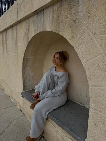 tammyhembrow Instagram post about Sportswear