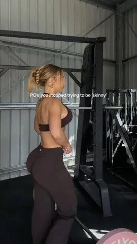 tammyhembrow Instagram post about Fitness challenge