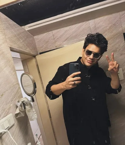 tanmaybhat Instagram post about Romantic expression