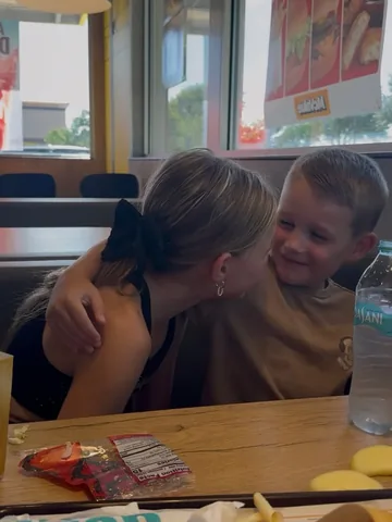 taralynnn Instagram post about Sibling connection