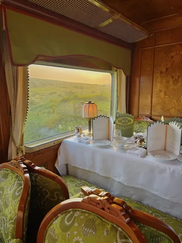 taramilktea Instagram post about Train dining