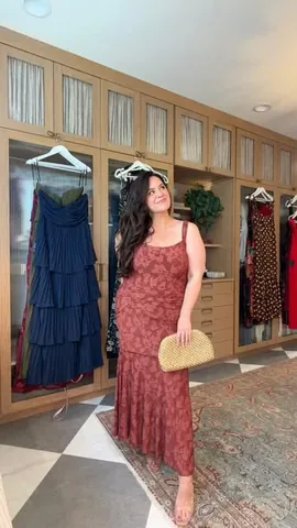 taryntruly Instagram post about Dress color comparison