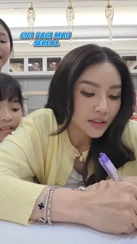 thaliaputrionsu Instagram post about Pengasuhan sehari hari