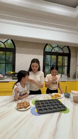 thaliaputrionsu Instagram post about Memasak bersama keluarga