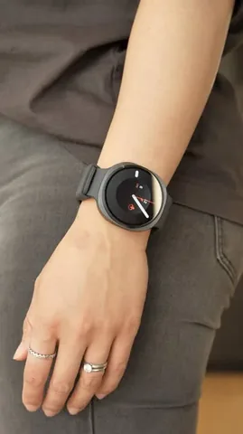 thaohuynhtv Instagram post about Smartwatches