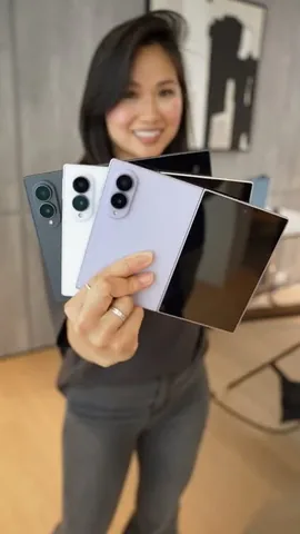 thaohuynhtv Instagram post about Foldable smartphones