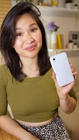 thaohuynhtv Instagram post about Minimalist phones