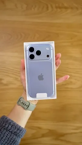 thaohuynhtv Instagram post about Smartphone accessories