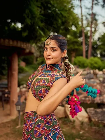 thatbohogirl Instagram post about Indian fashion styling