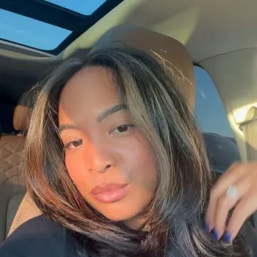 thealiyajanell Instagram post about Summer lifestyle