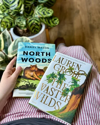 theardentbiblio Instagram post about Book comparison