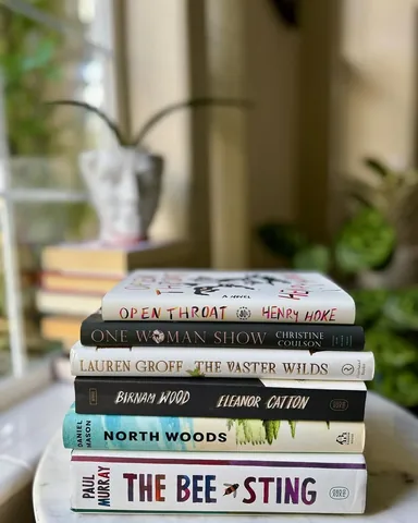 theardentbiblio Instagram post about Book recommendations