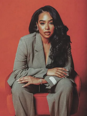 thebsimone Instagram post about Personal style