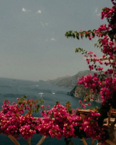 thecommonwanderer Instagram post about Sorrento travel