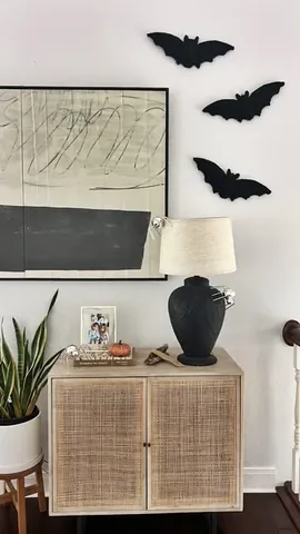thecraftblog Instagram post about Halloween bat decoration