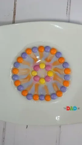 thedadlab Instagram post about Candy colour experiment