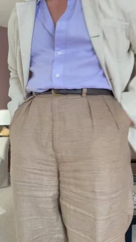 thedonsclub Instagram post about Color contrast in outfits