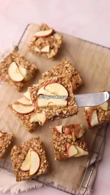 thefoodmedic Instagram post about Apple pie oat squares