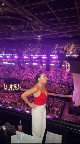 the__glow__girl Instagram post about Concert experience