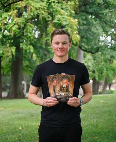 thegradyconnolly Instagram post about Book preorder
