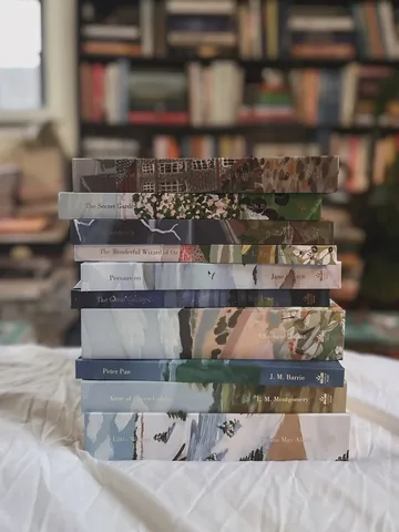 thehalcyondaysofsummer Instagram post about Book giveaway