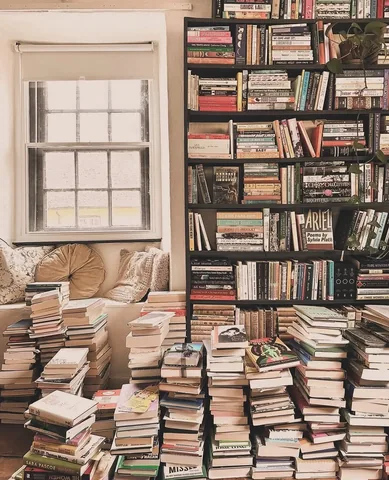 thehalcyondaysofsummer Instagram post about Weekend reading