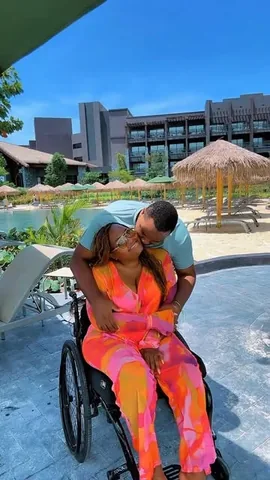 thelizzyo Instagram post about Anniversary travel