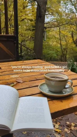 thelostlibrary Instagram post about Reading in public
