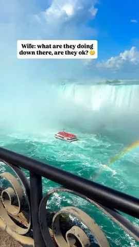 thelosttwo Instagram post about Niagara City Cruises