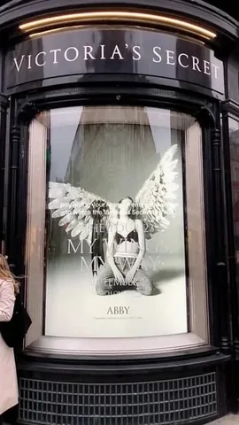 thenikkirodri Instagram post about Room decor