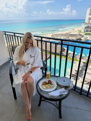 theparentologist Instagram post about Family travel guide