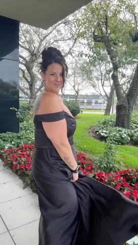 Sarah Taylor  | Christian Content + The Becoming Podcast 🎙️ Instagram post thumbnail