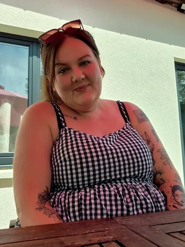 theseasonalcurves Instagram post about Long term self love