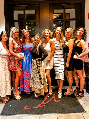 thesouthernmaple Instagram post about Female friendship