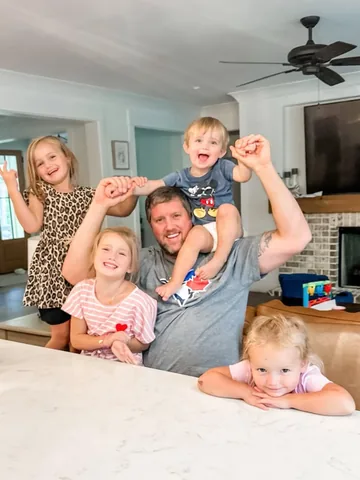 thesouthernmaple Instagram post about Father’s Day tribute