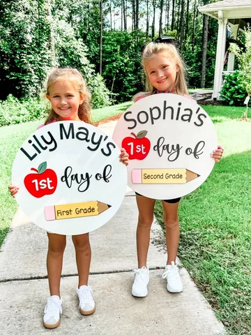 thesouthernmaple Instagram post about First day of school