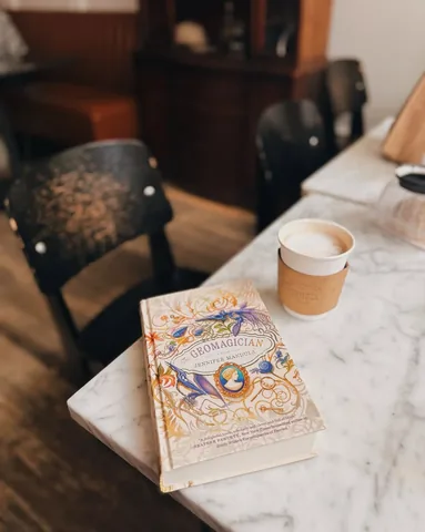 the_spines Instagram post about Fantasy book review