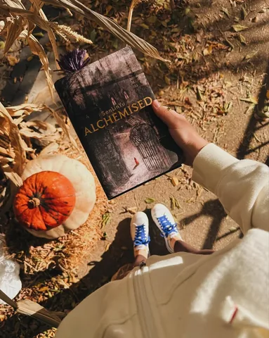 the_spines Instagram post about Dark fantasy review