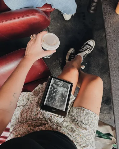 the_spines Instagram post about Fantasy book review