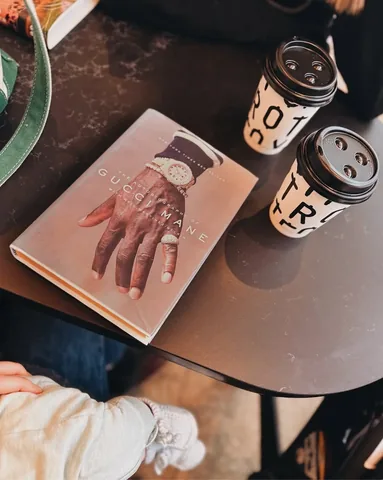 the_spines Instagram post about Memoir review